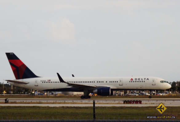 Boeing 757-251